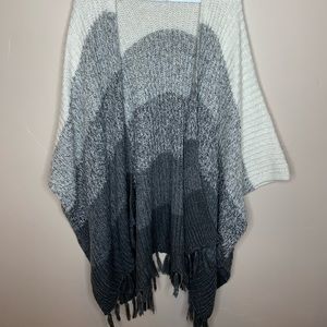 American Eagle Knitted Poncho